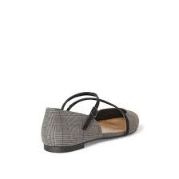 2/$18 WOMEN'S flats Sandals NWT - Picture 2 of 8